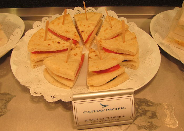 Cathay-Pacific-Lounge-San-Francisco - 30