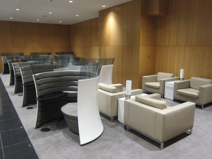 Cathay-Pacific-Lounge-San-Francisco - 46