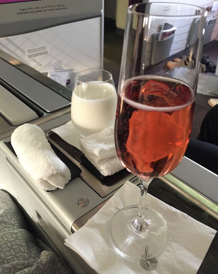 Qatar-Airways-Business-Class - 28