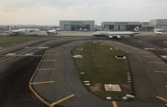 EVA-Air-Business-Class-777 - 82